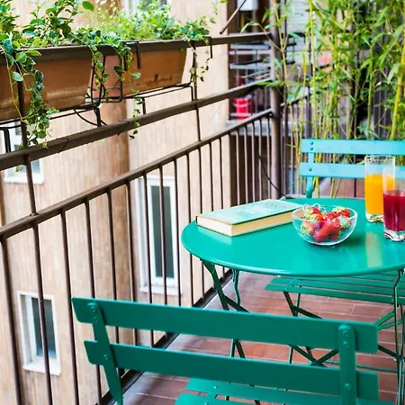 Daire Lovely Studio With Terrace In The Heart Of *
